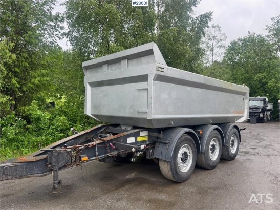 Maur Triple-Axle Trailer – Needs Repair Maur Triple-Axle Trailer – Needs Repair 2007 2