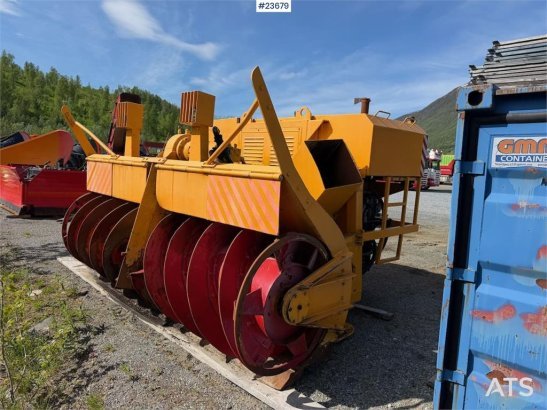 Øveraasen UTV 90-115-250 snow blower – Low hours. Øveraasen UTV 90-115-250 snow blower – Low hours. 1985 2