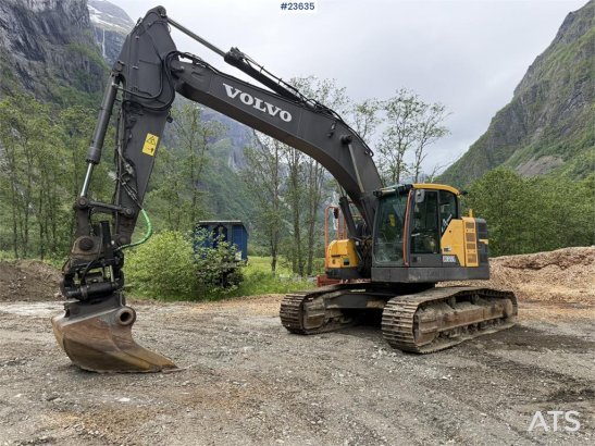 Volvo ECR355EL excavator with bucket, rototilt, and GPS ECR355EL excavator with bucket, rototilt, and GPS 2018 2 Crawler E...