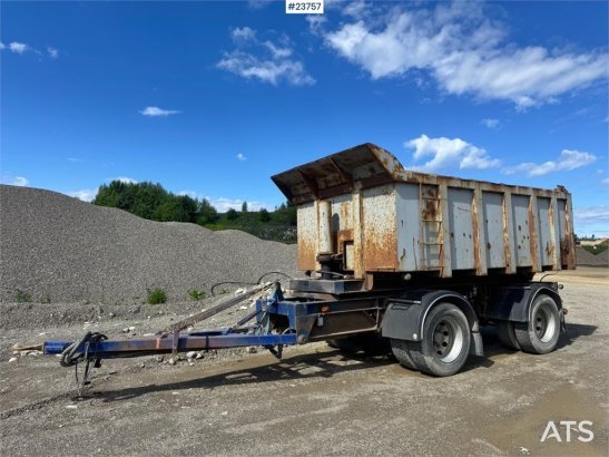 Trio Wabco tipping trailer Wabco tipping trailer 1994 2 Dump trailers
