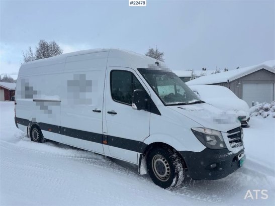 Mercedes-Benz Sprinter 4x2 w/ 2 sets of tires and ramp Sprinter 4x2 w/ 2 sets of tires and ramp 2014 2 Small Vans