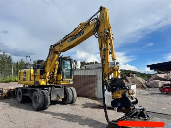 Komatsu PW160-8 Wheeled Excavator with Rototilt and Gradin 915 2013 2 Wheeled Excavators