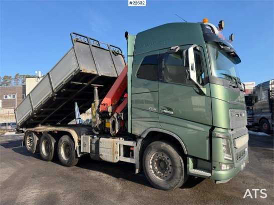 Volvo FH16 8x4 Tridem Crane Truck with 2014 26 t/m Palfi 590 2015 2 Crane trucks