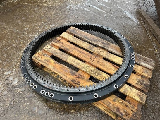 CAT 323 slew ring 36 2018 2