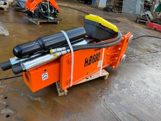 HB 680 hammer 4.5/6 ton HB 680 hammer 4.5/6 ton 2025 2
