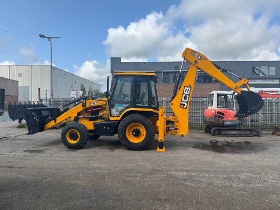 JCB 3 CX ECO 6 in 1 bucket ( UNUSED ) 2151 2025 2