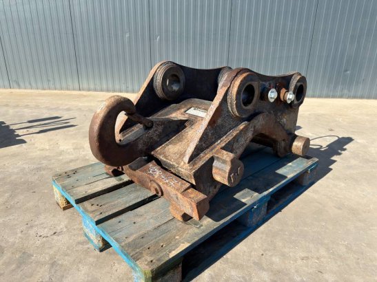 Verachtert CW55S - 325D / 329D / 329E / 330F Verachtert CW55S - 325D / 329D / 329E / 330F 2010 2