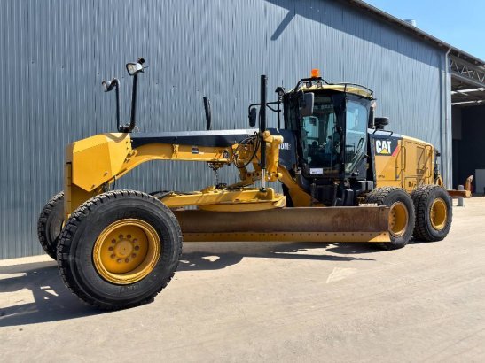 CAT 140M2 140M2 2011 2 Motor graders