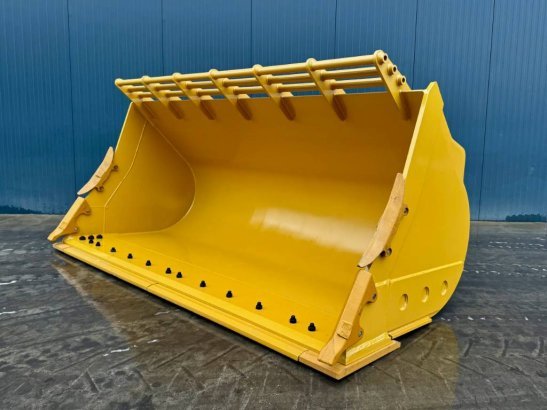 CAT 980K incl. cutting edge + side protectors 257 2026 1
