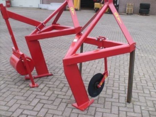 Grondwoelers en molploegen GRONDWOELERS en molploegen 1