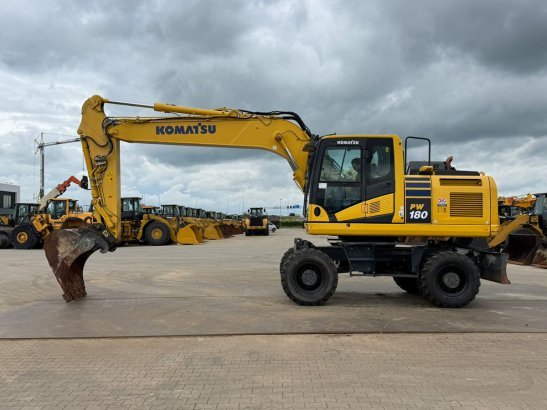 Komatsu PW180-11 PW180-11 2019 2 Wheeled Excavators