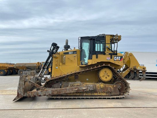 Caterpillar D6T LGP D6T LGP 2018 2 Dozers