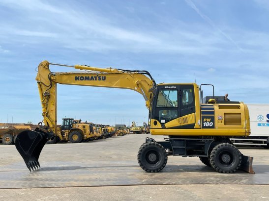 Komatsu PW180-11 PW180-11 2019 2 Wheeled Excavators