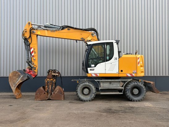 Liebherr A918 Compact Litronic A918 Compact Litronic 2016 2 Wheeled Excavators