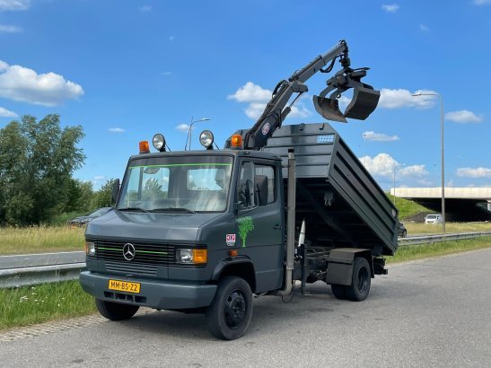 MercedesBenz 4x2 809D MercedesBenz 4x2 809D 1988 2
