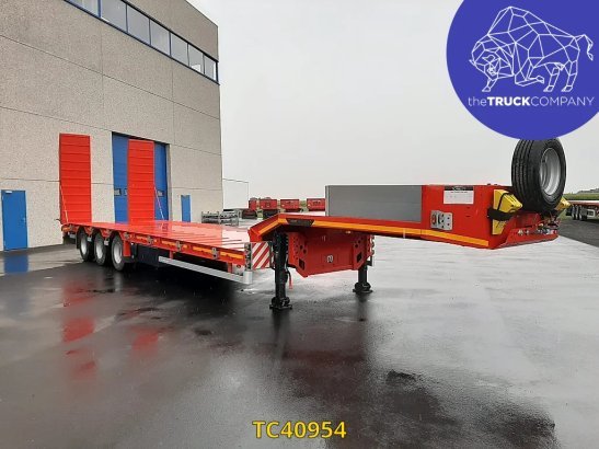 Hoet Trailers 3/56 Low-bed Hoet Trailers 3/56 1 Lowloader semi-trailers