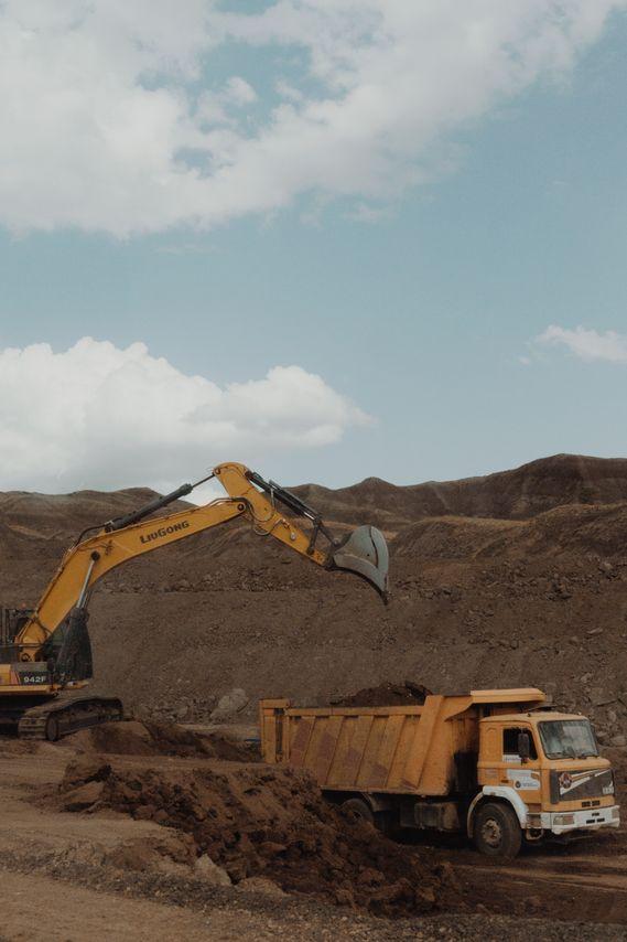 Komatsu America's New HD785-8 Off-Highway Truck with High Horsepower