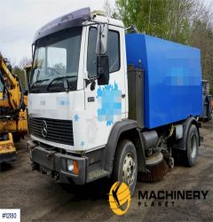 Mercedes-Benz 1117L Sweeper w / BEAM Superstructure 1996 12180
