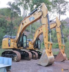 Caterpillar 352F Hydraulic Excavators